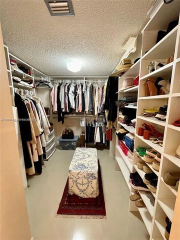 8592 W Sunrise Boulevard 111, Plantation, FL 33322