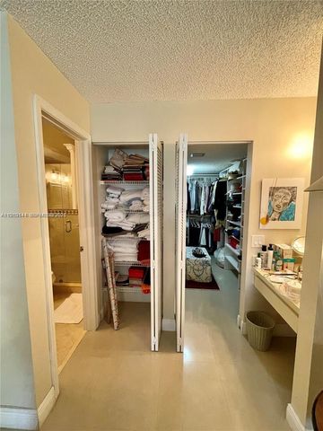 8592 W Sunrise Boulevard 111, Plantation, FL 33322