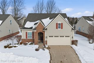 1082 Paddock Drive, South Lyon, MI 48178