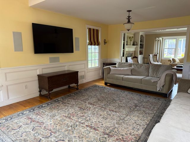 14 Silverbrook Place, Lincroft, NJ 07738