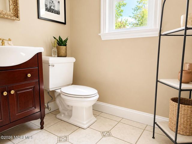 14 Silverbrook Place, Lincroft, NJ 07738