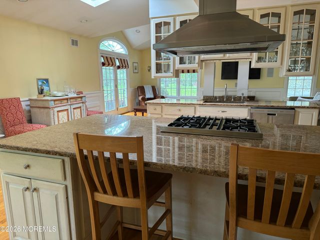 14 Silverbrook Place, Lincroft, NJ 07738