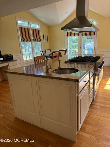 14 Silverbrook Place, Lincroft, NJ 07738