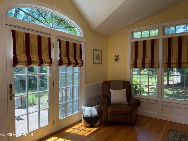 14 Silverbrook Place, Lincroft, NJ 07738