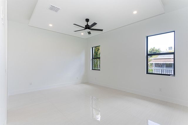 6574 Rigger Road, Lake Worth, FL 33462