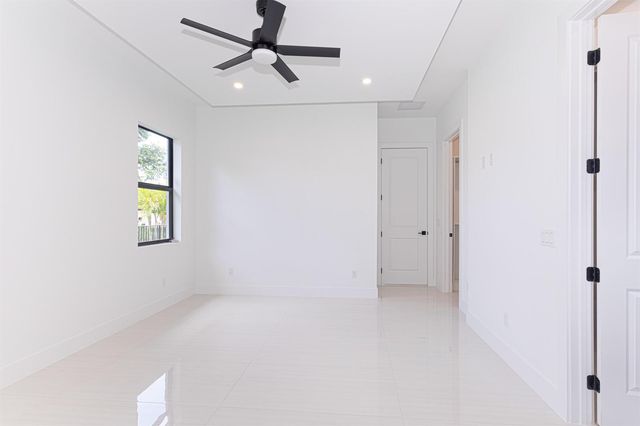 6574 Rigger Road, Lake Worth, FL 33462