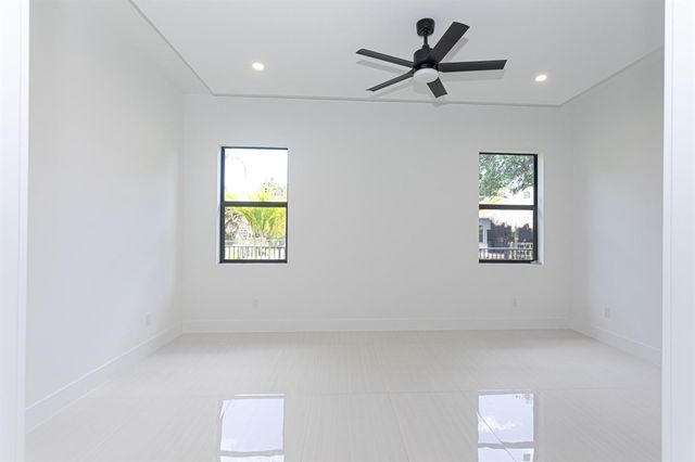 6574 Rigger Road, Lake Worth, FL 33462
