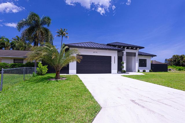 6574 Rigger Road, Lake Worth, FL 33462