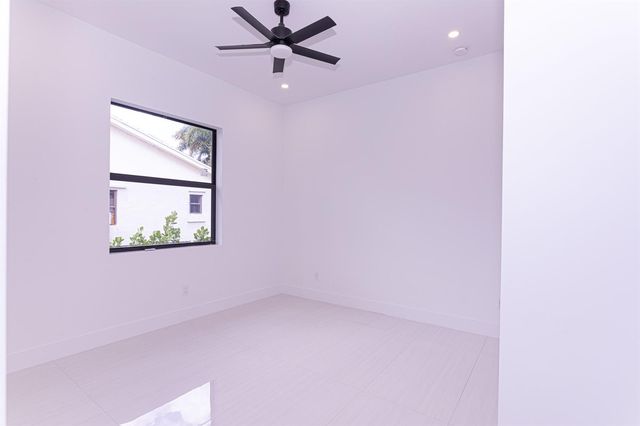 6574 Rigger Road, Lake Worth, FL 33462