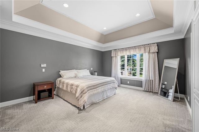 427 Diana Court, Highland Heights, OH 44143