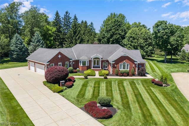 427 Diana Court, Highland Heights, OH 44143
