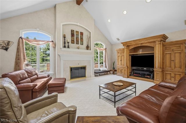 427 Diana Court, Highland Heights, OH 44143