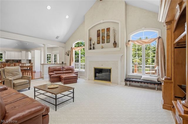 427 Diana Court, Highland Heights, OH 44143
