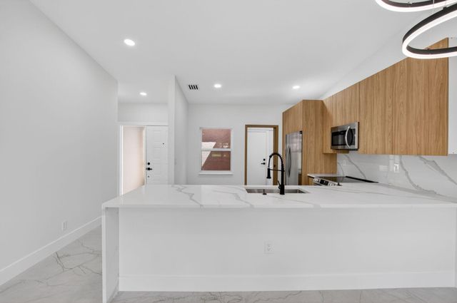 8282 Springlake Drive, Boca Raton, FL 33496