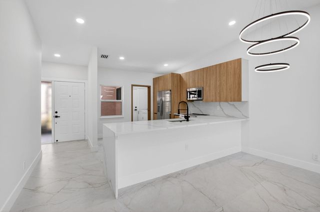 8282 Springlake Drive, Boca Raton, FL 33496