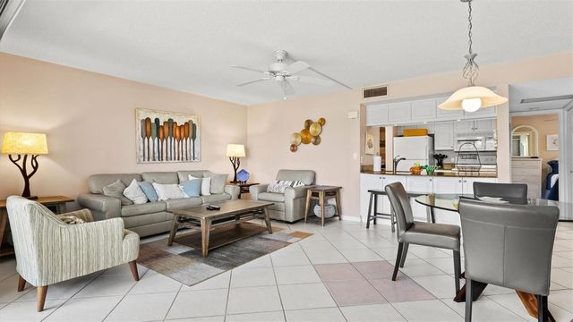 1700 COVE II PLACE 310, Sarasota, FL 34242