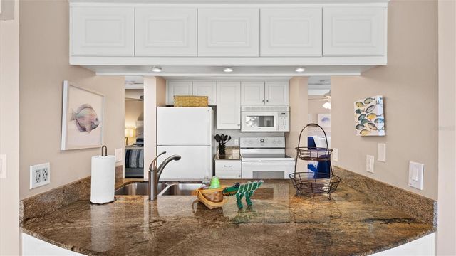 1700 COVE II PLACE 310, Sarasota, FL 34242