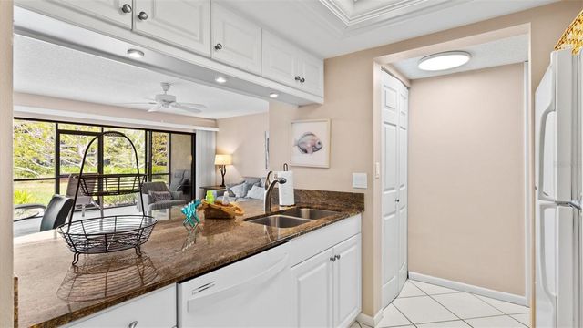 1700 COVE II PLACE 310, Sarasota, FL 34242