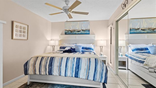 1700 COVE II PLACE 310, Sarasota, FL 34242