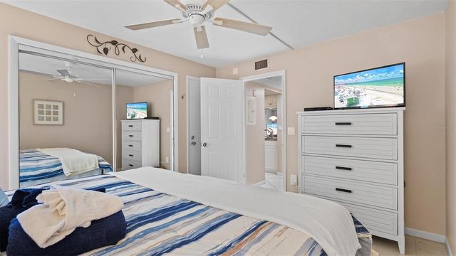 1700 COVE II PLACE 310, Sarasota, FL 34242