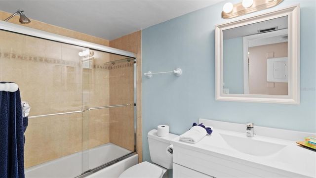 1700 COVE II PLACE 310, Sarasota, FL 34242