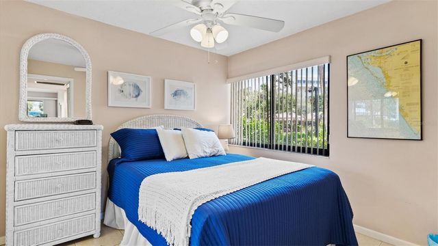 1700 COVE II PLACE 310, Sarasota, FL 34242