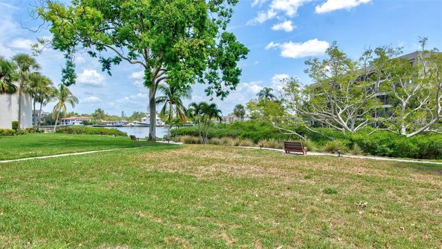 1700 COVE II PLACE 310, Sarasota, FL 34242