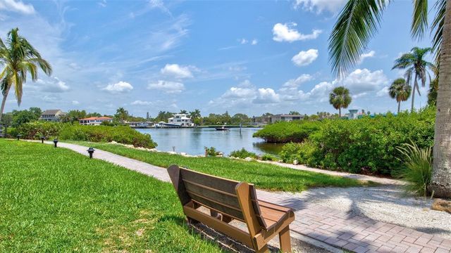 1700 COVE II PLACE 310, Sarasota, FL 34242