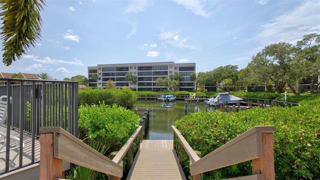 1700 COVE II PLACE 310, Sarasota, FL 34242