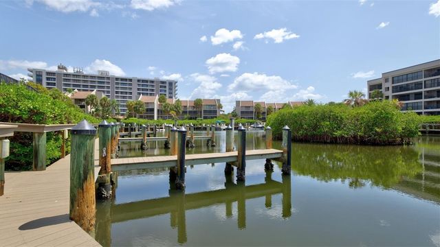 1700 COVE II PLACE 310, Sarasota, FL 34242