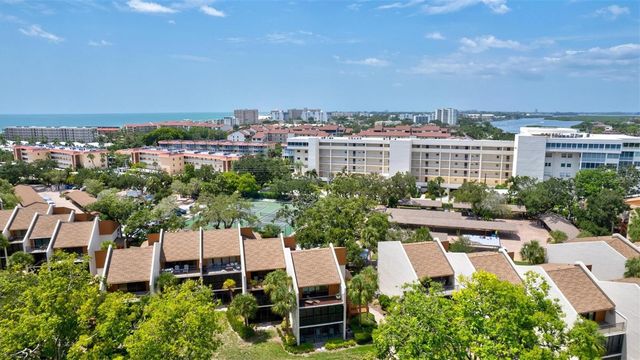 1700 COVE II PLACE 310, Sarasota, FL 34242