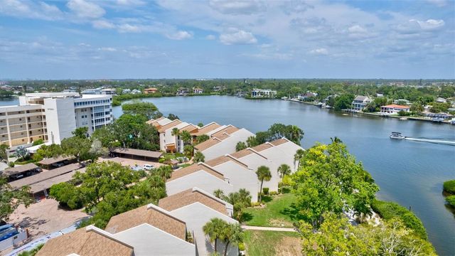 1700 COVE II PLACE 310, Sarasota, FL 34242