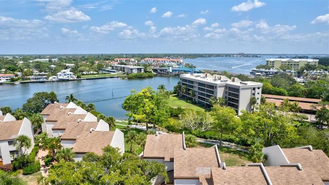 1700 COVE II PLACE 310, Sarasota, FL 34242