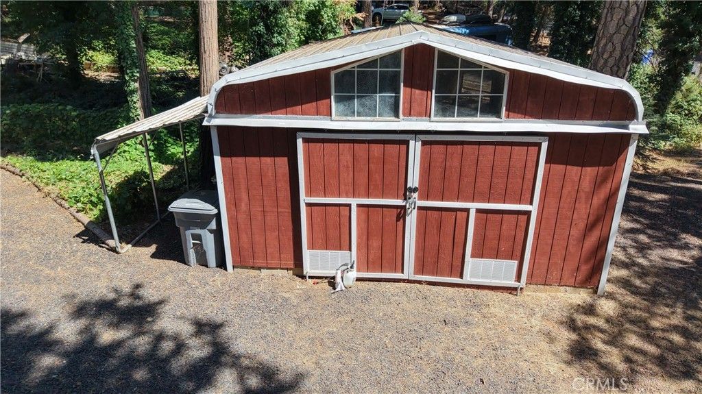Image 11 of property listing at 14844 Crescent Drive, Magalia, CA 95954