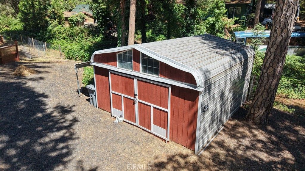 Image 12 of property listing at 14844 Crescent Drive, Magalia, CA 95954