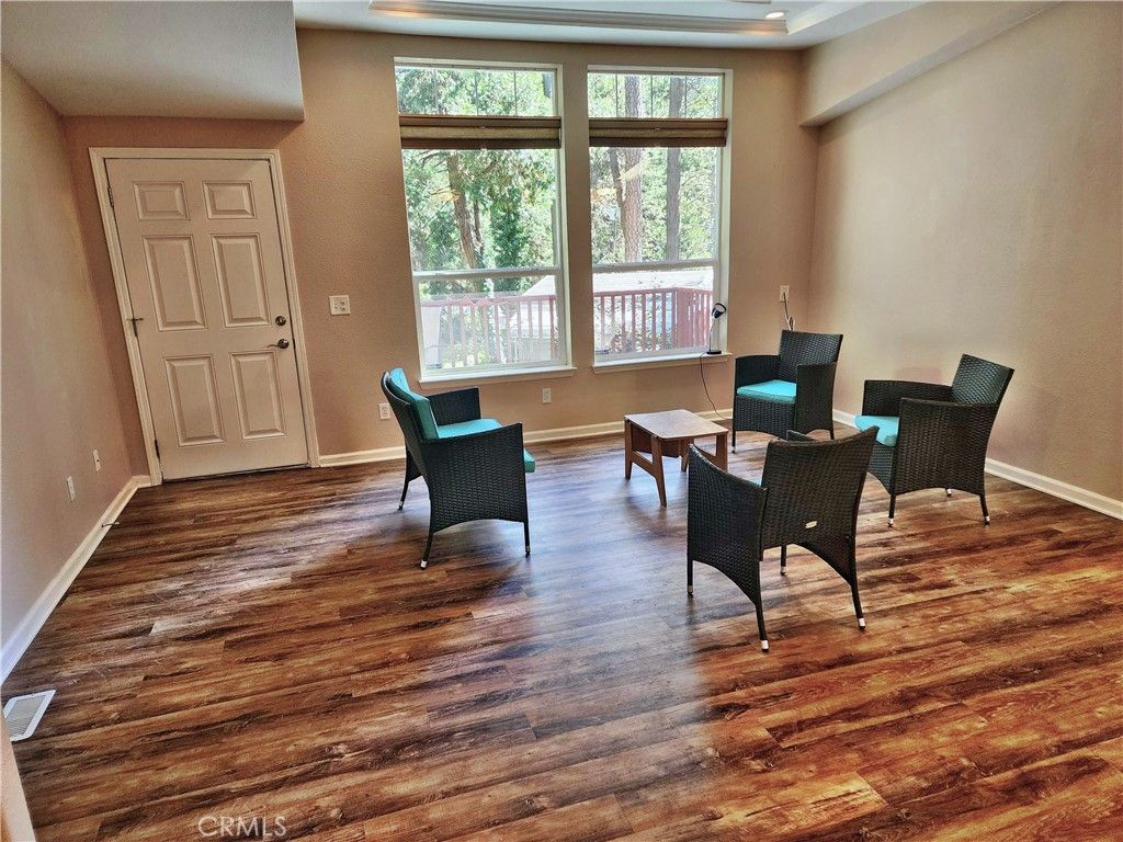 Image 20 of property listing at 14844 Crescent Drive, Magalia, CA 95954