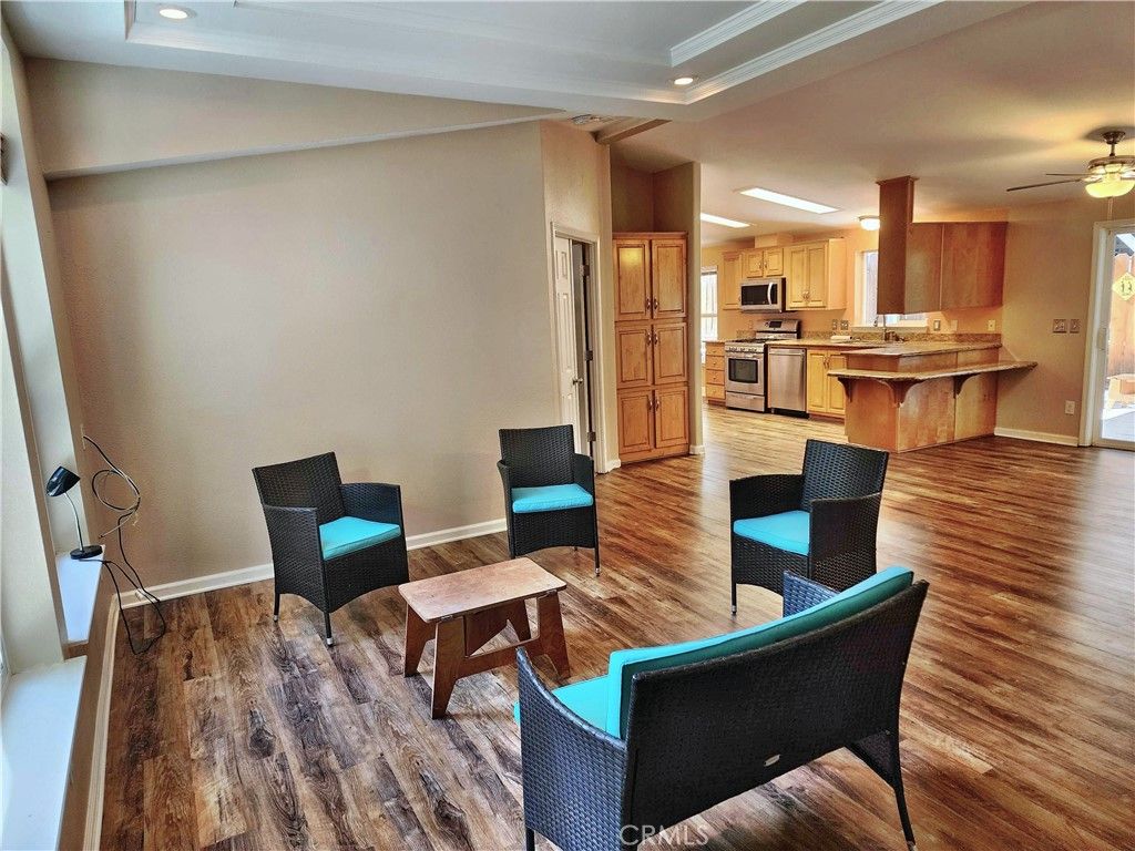 Image 21 of property listing at 14844 Crescent Drive, Magalia, CA 95954