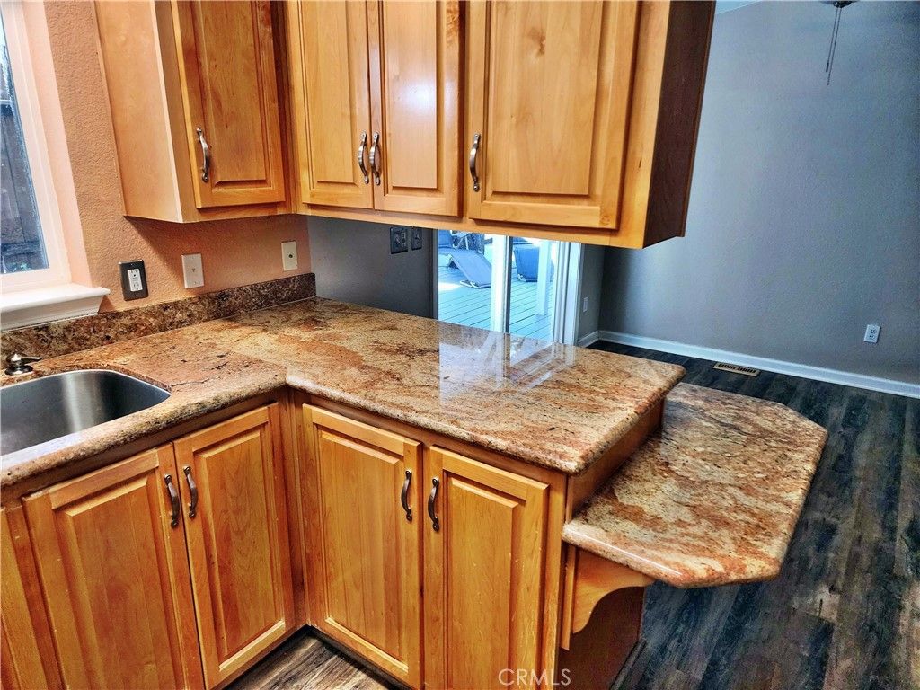 Image 28 of property listing at 14844 Crescent Drive, Magalia, CA 95954
