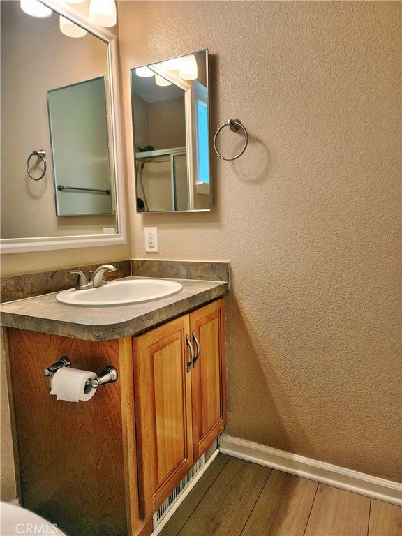 Image 34 of property listing at 14844 Crescent Drive, Magalia, CA 95954