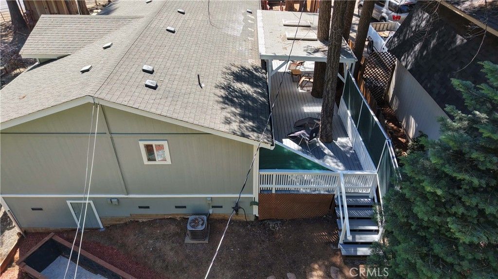 Image 7 of property listing at 14844 Crescent Drive, Magalia, CA 95954