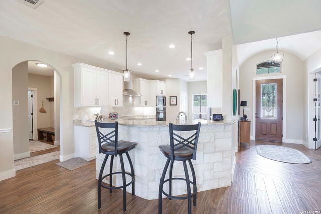 139 JACKSON CRK, Canyon Lake, TX 78133