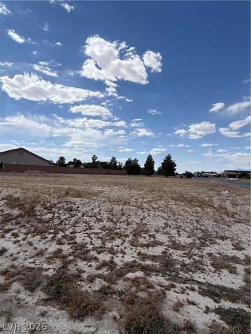 5280 East CHASEMOOR Street, Pahrump, NV 89061