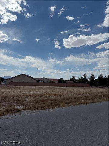 5280 East CHASEMOOR Street, Pahrump, NV 89061