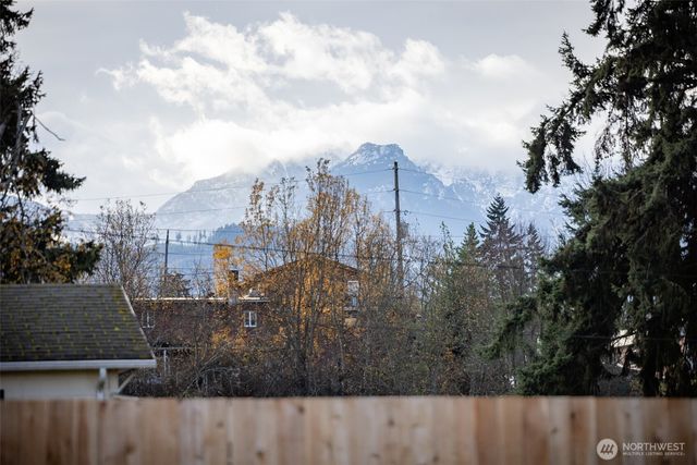 2910 E Myrtle Street, Port Angeles, WA 98362