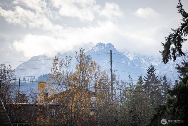 2910 E Myrtle Street, Port Angeles, WA 98362