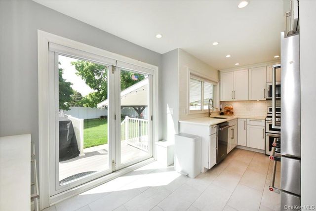 383 Violet Street, Massapequa Park, NY 11762