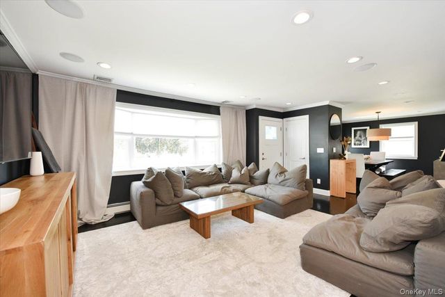 383 Violet Street, Massapequa Park, NY 11762