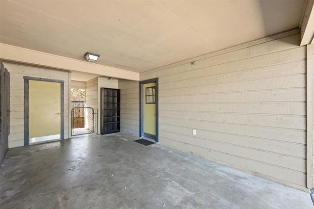 3713 Menchaca RD A, Austin, TX 78704