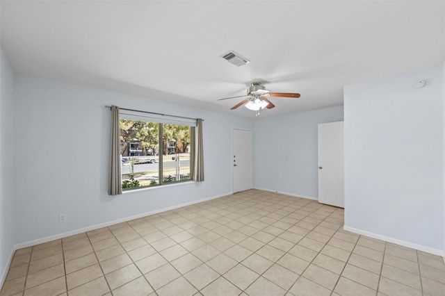 3713 Menchaca RD A, Austin, TX 78704
