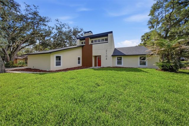 2104 DOEFIELD COURT, Valrico, FL 33596